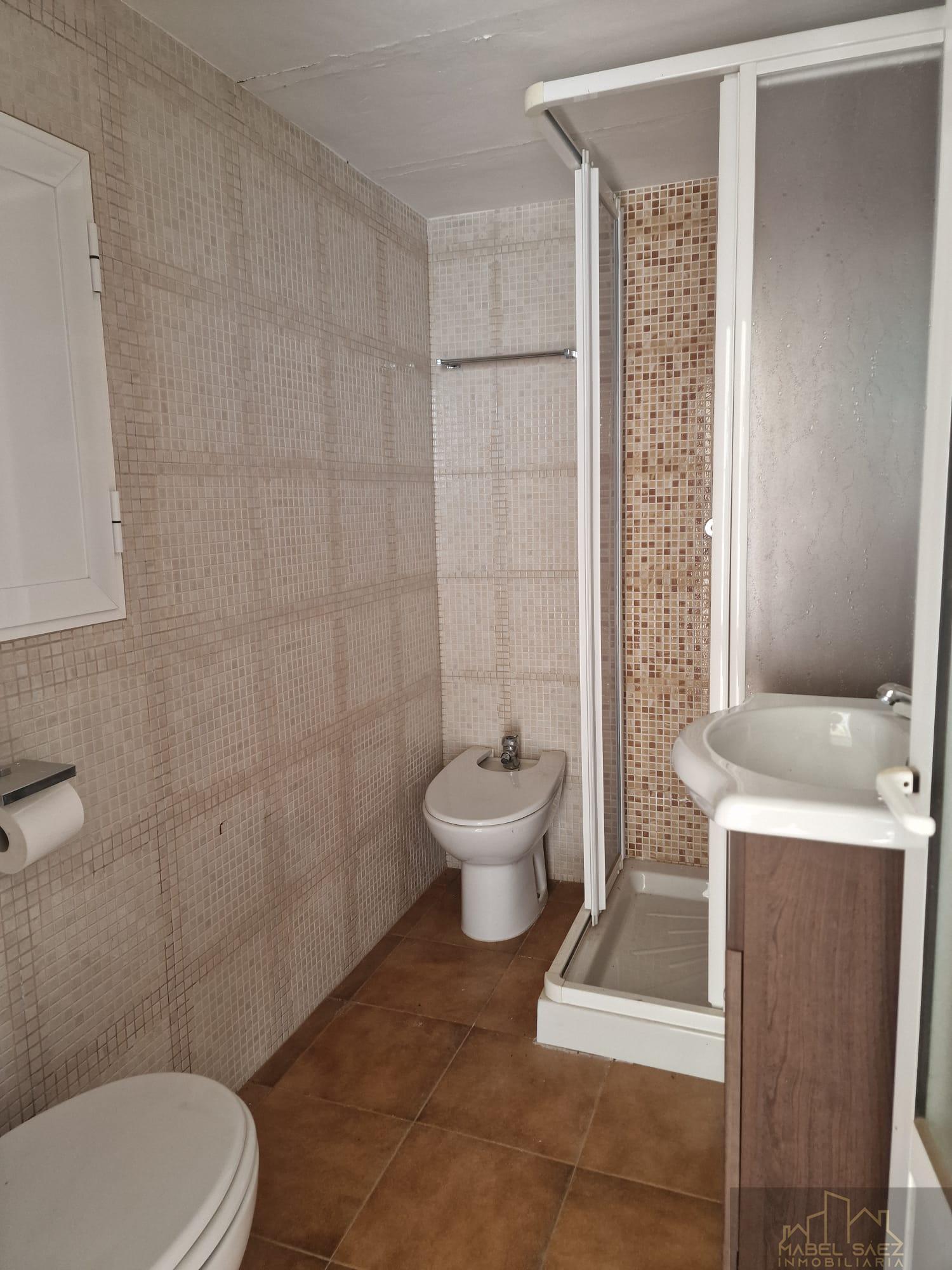 For sale of house in Malcocinado