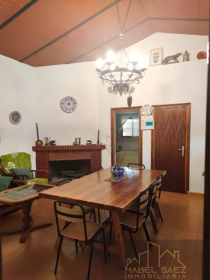 For sale of rural property in Malcocinado