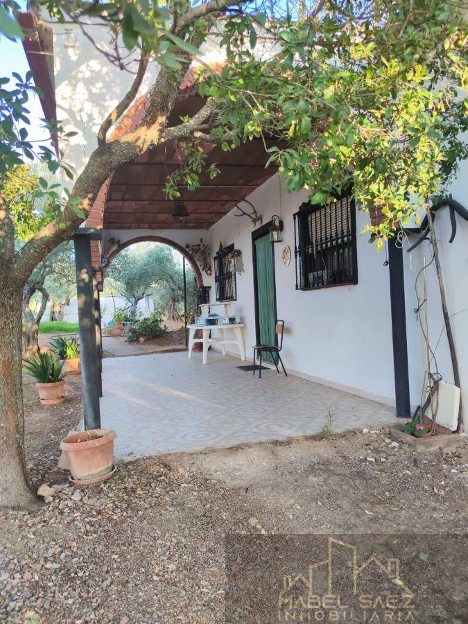 For sale of rural property in Malcocinado