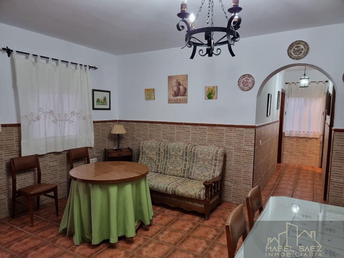 For rent of chalet in Don Álvaro