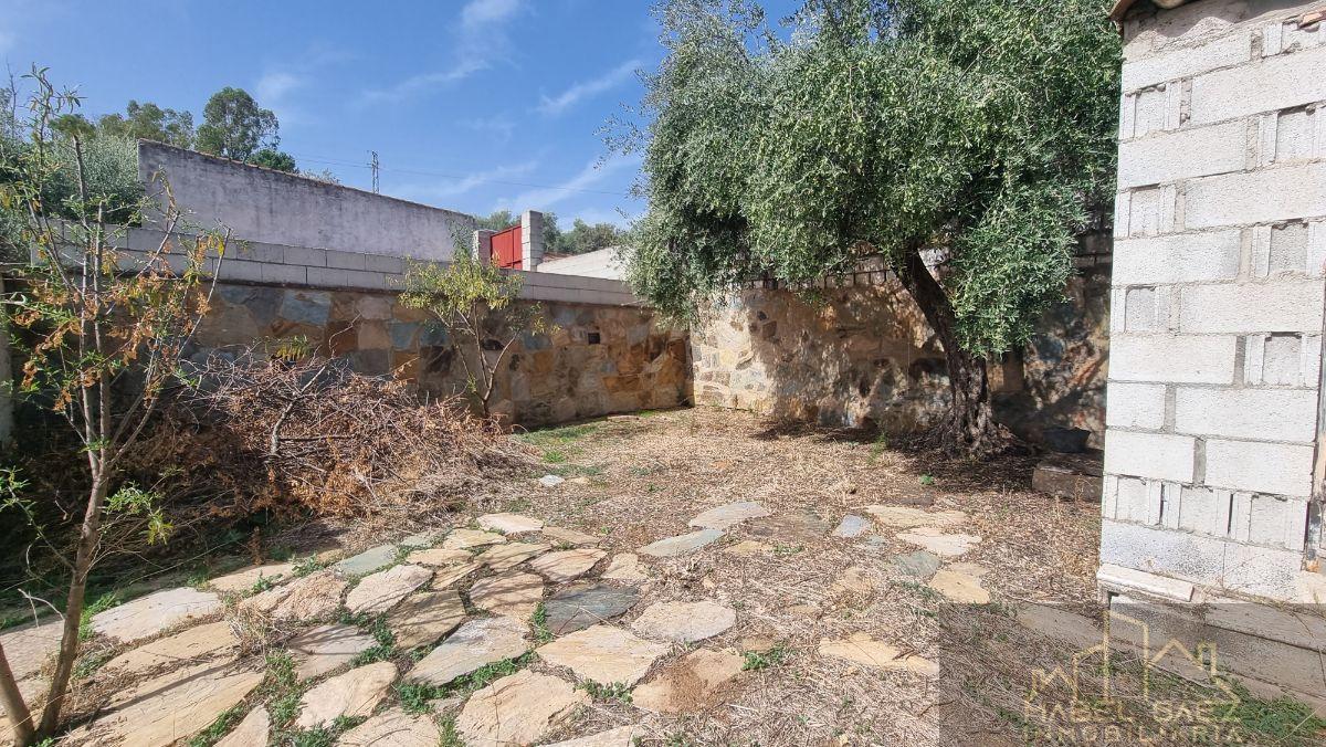 For sale of house in Malcocinado
