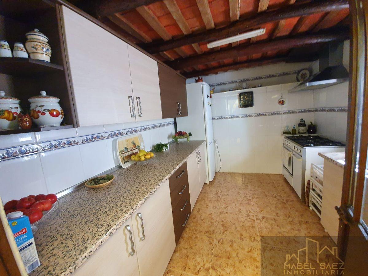 For sale of house in Malcocinado