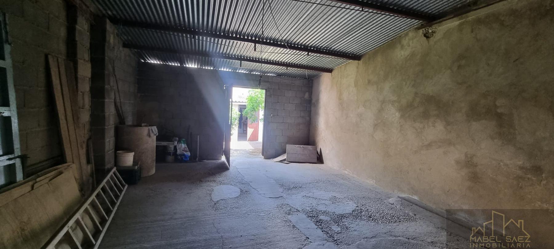 For sale of house in Mirandilla