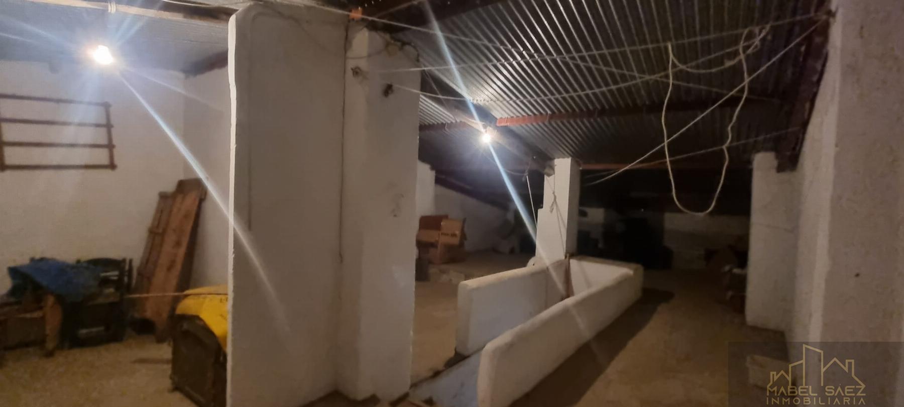 For sale of house in Mirandilla