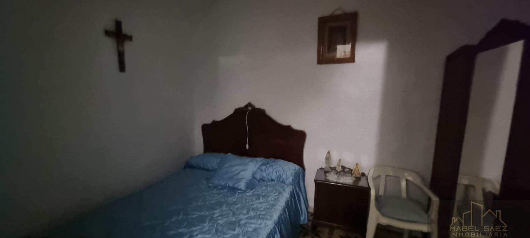 For sale of house in Mirandilla