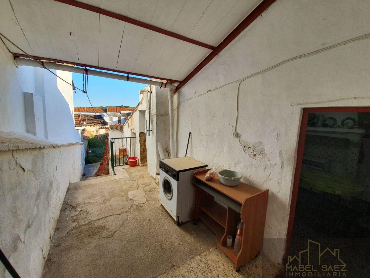 For sale of house in Malcocinado