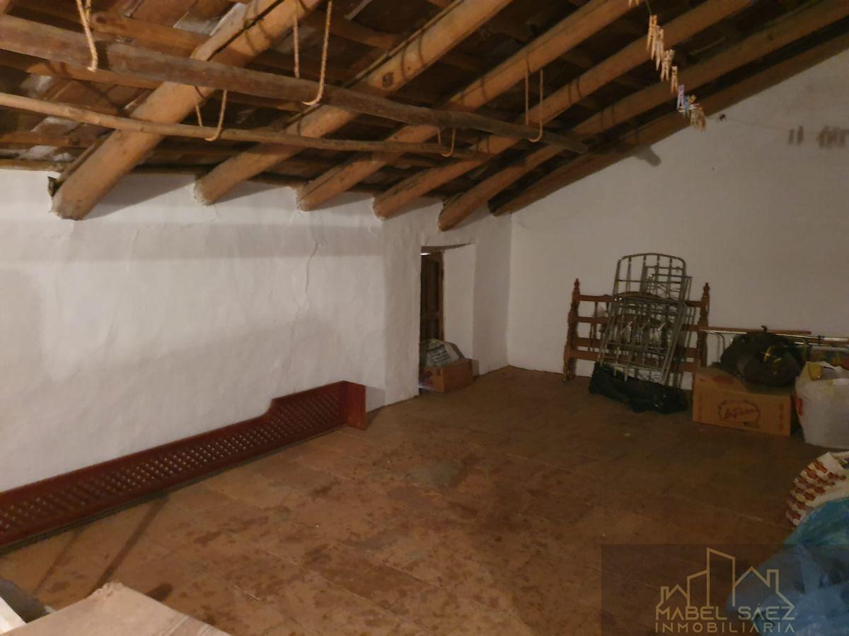 For sale of house in Malcocinado