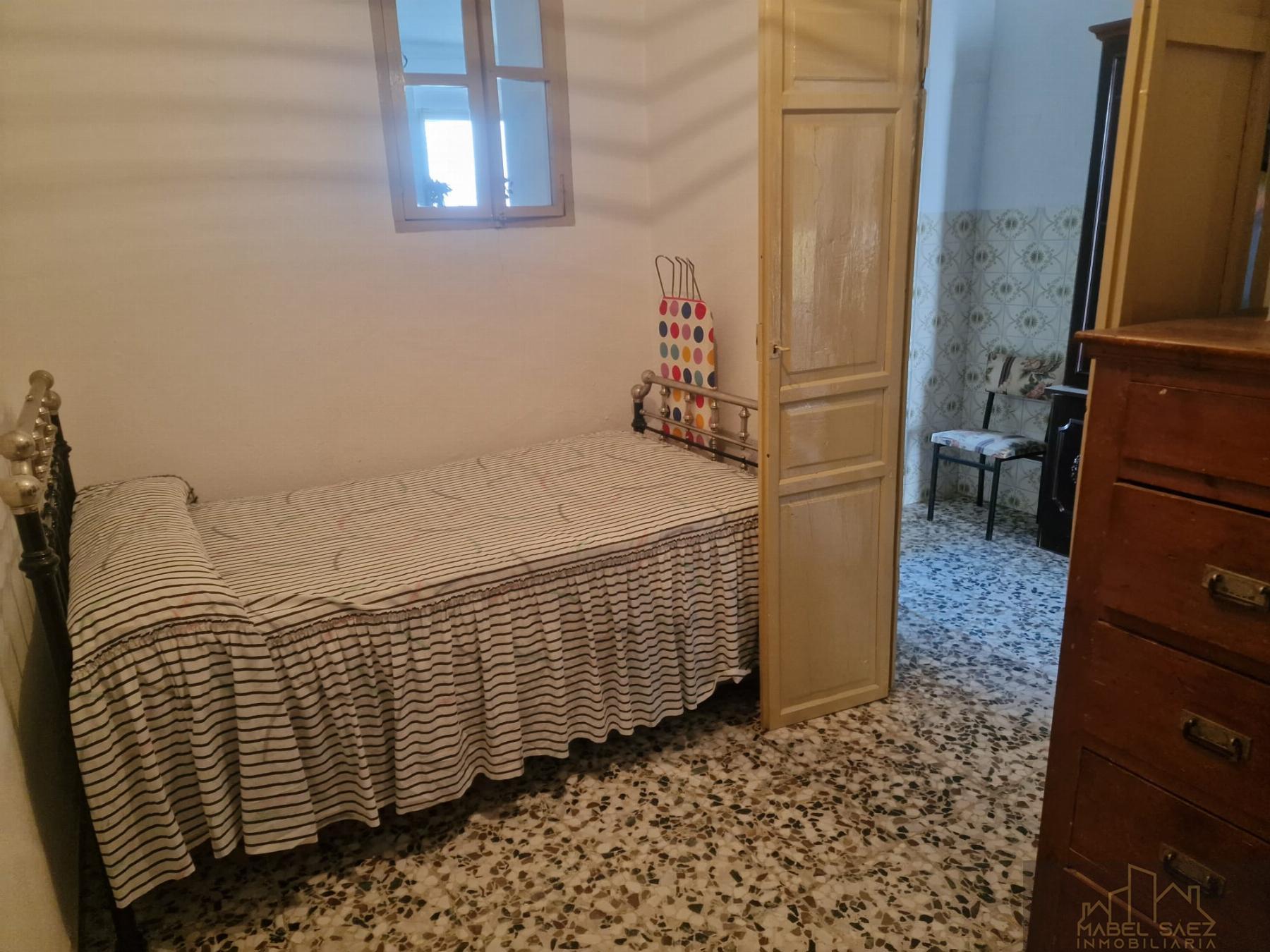 For sale of house in Malcocinado