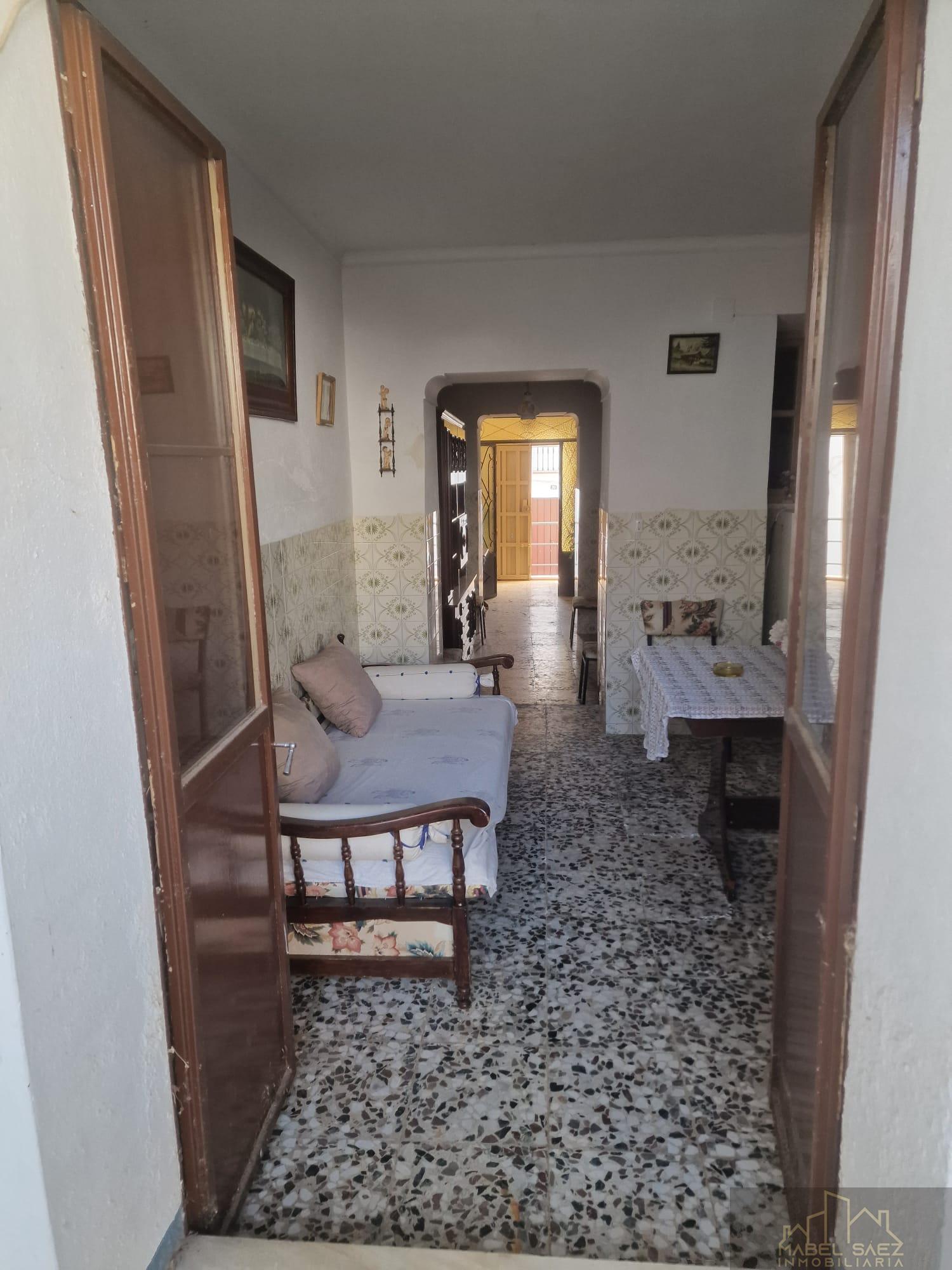 For sale of house in Malcocinado