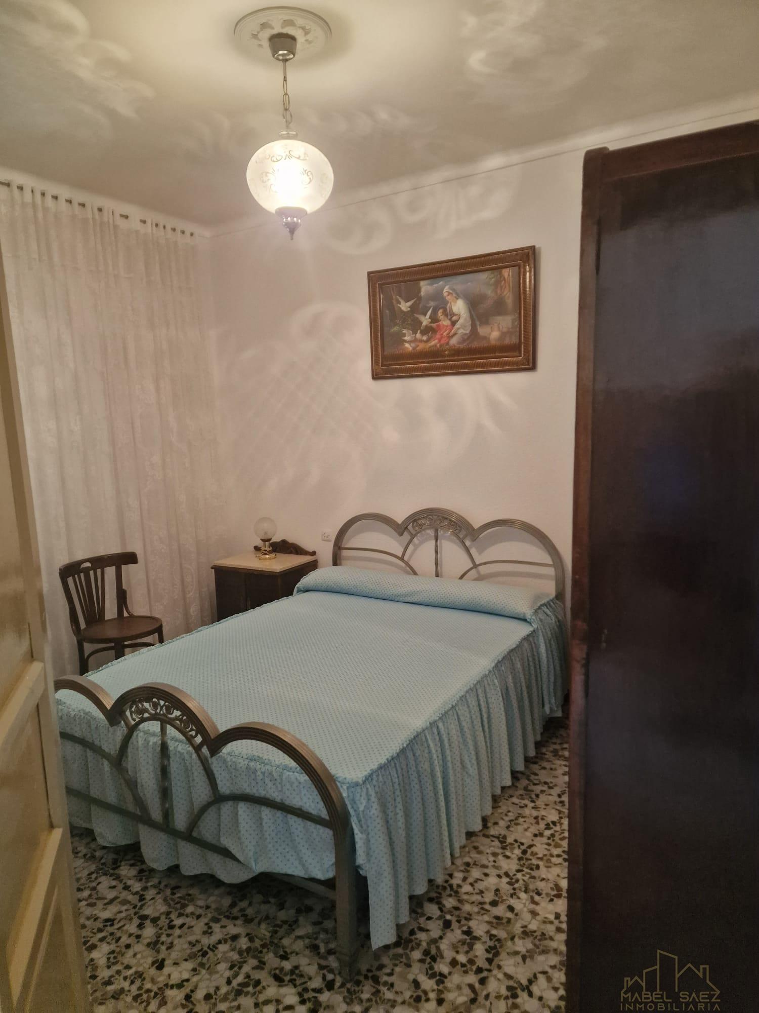For sale of house in Malcocinado