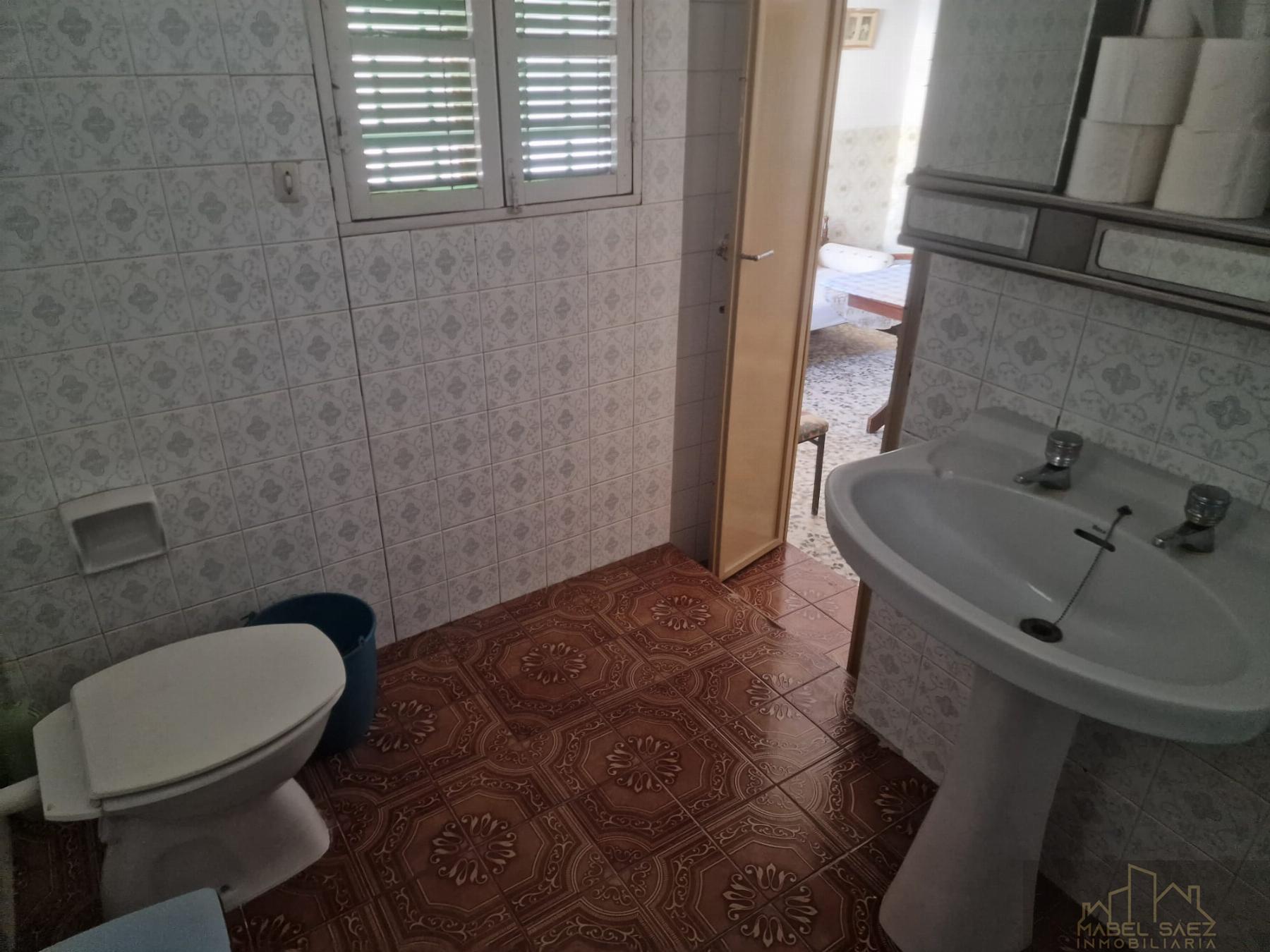 For sale of house in Malcocinado