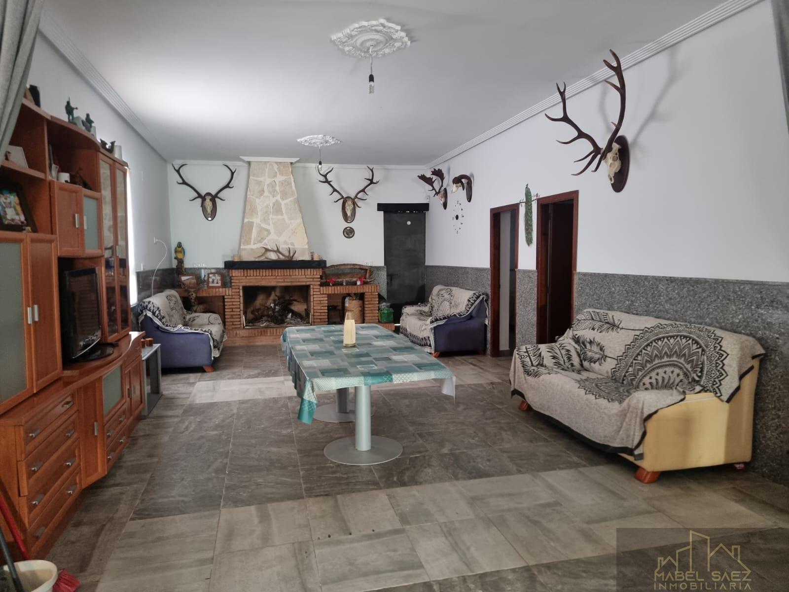 For sale of rural property in Mirandilla