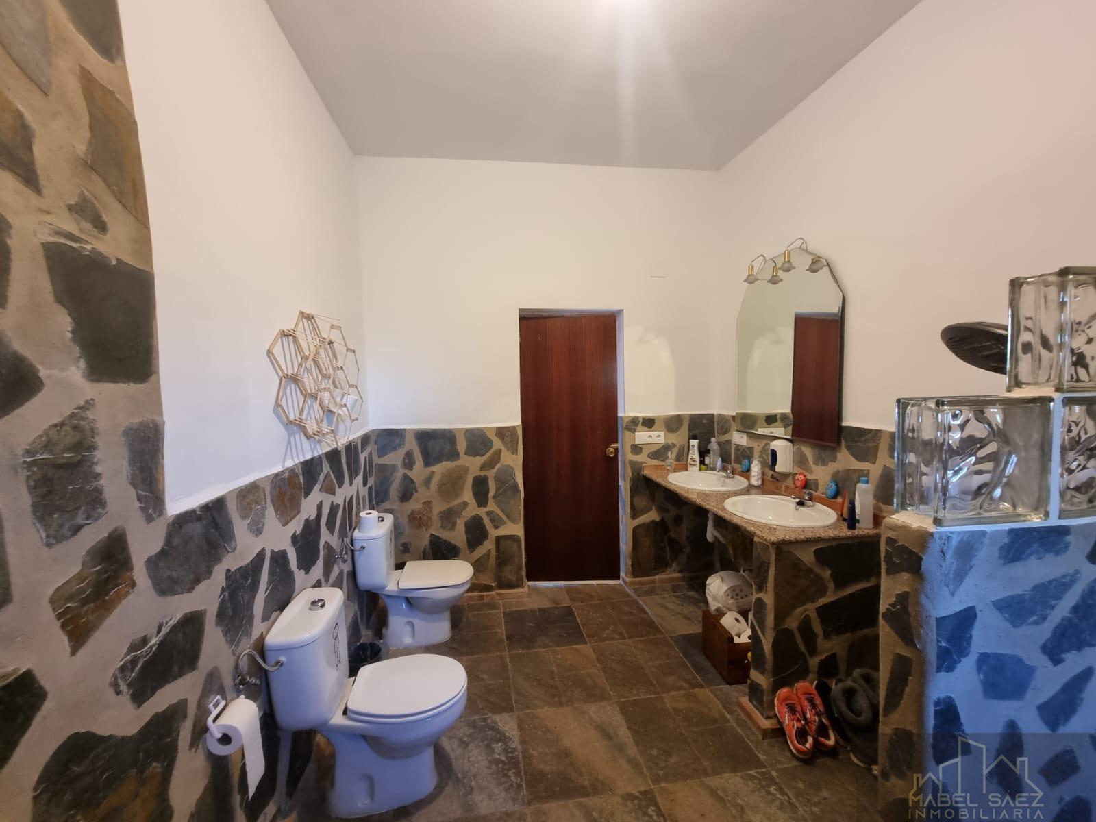 For sale of rural property in Mirandilla