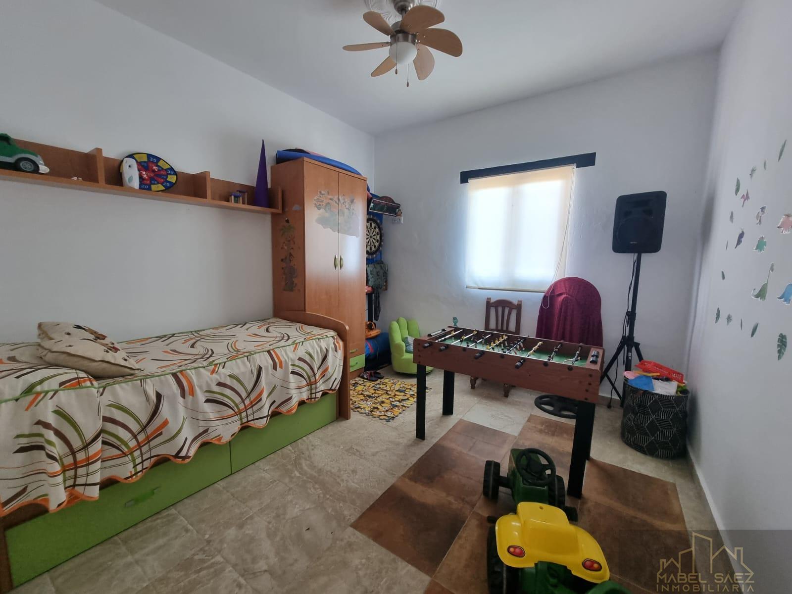 For sale of rural property in Mirandilla