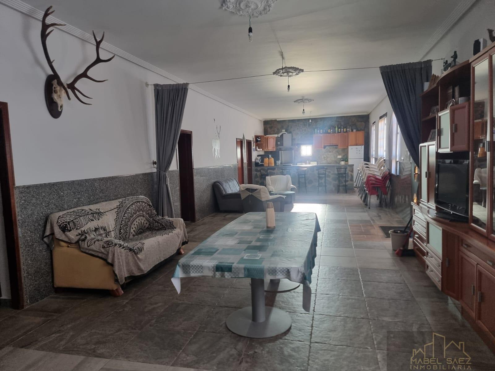 For sale of rural property in Mirandilla