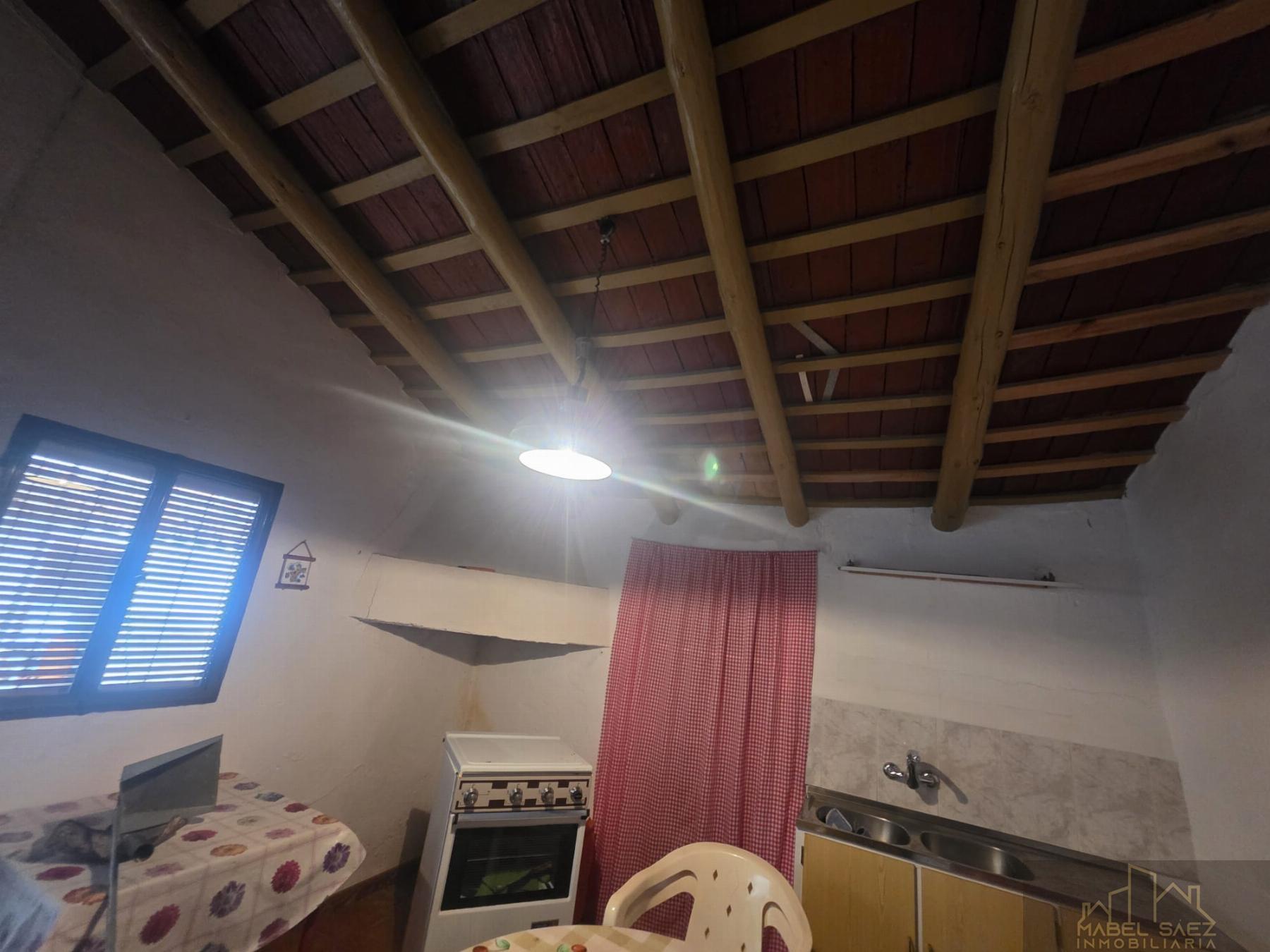 For sale of house in Malcocinado