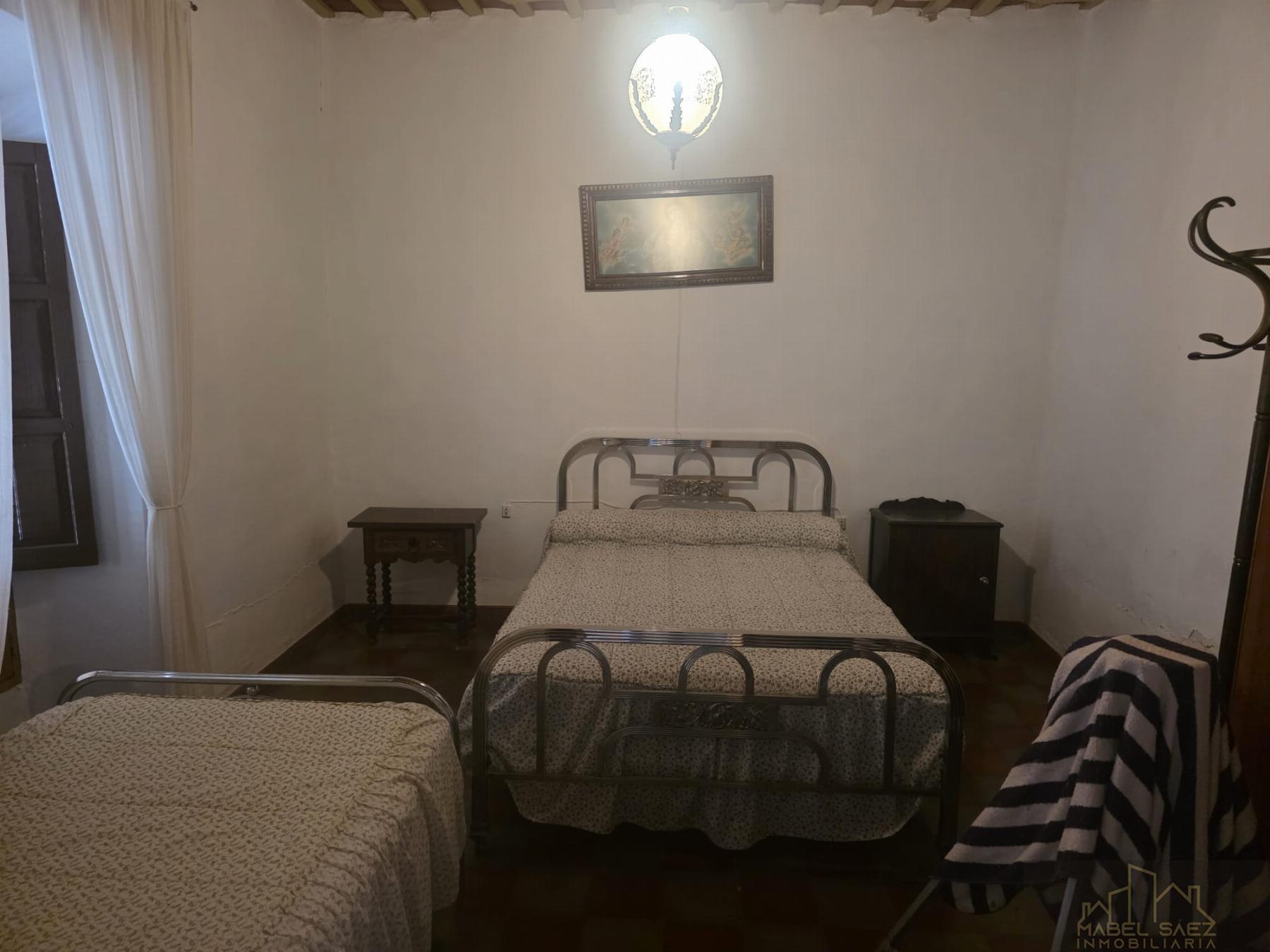 For sale of house in Malcocinado