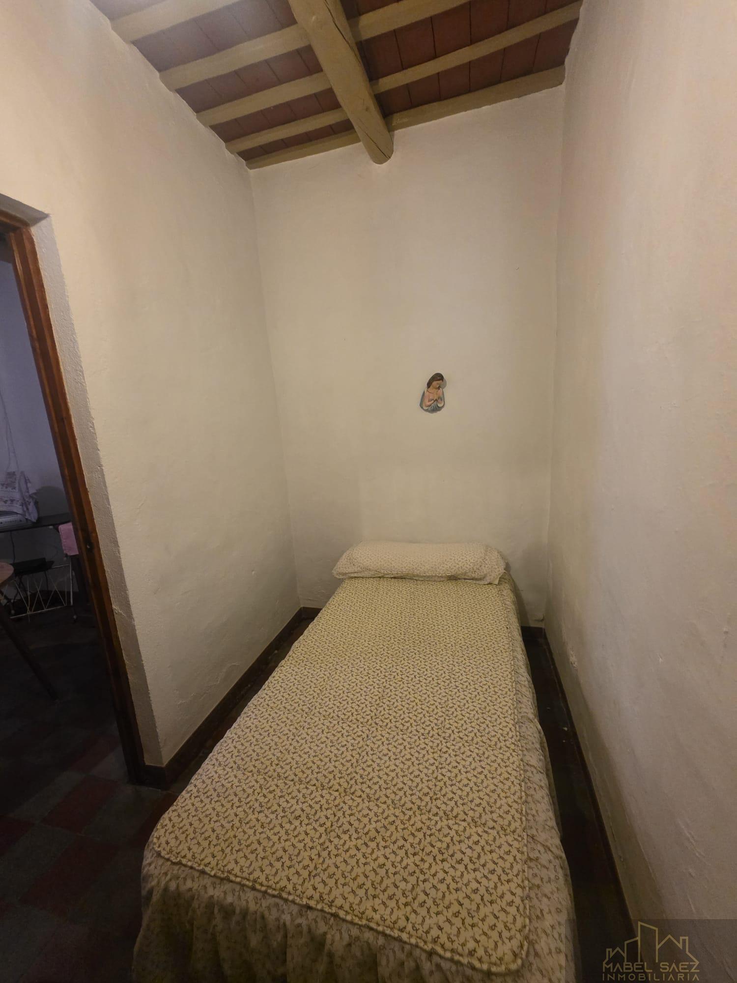 For sale of house in Malcocinado