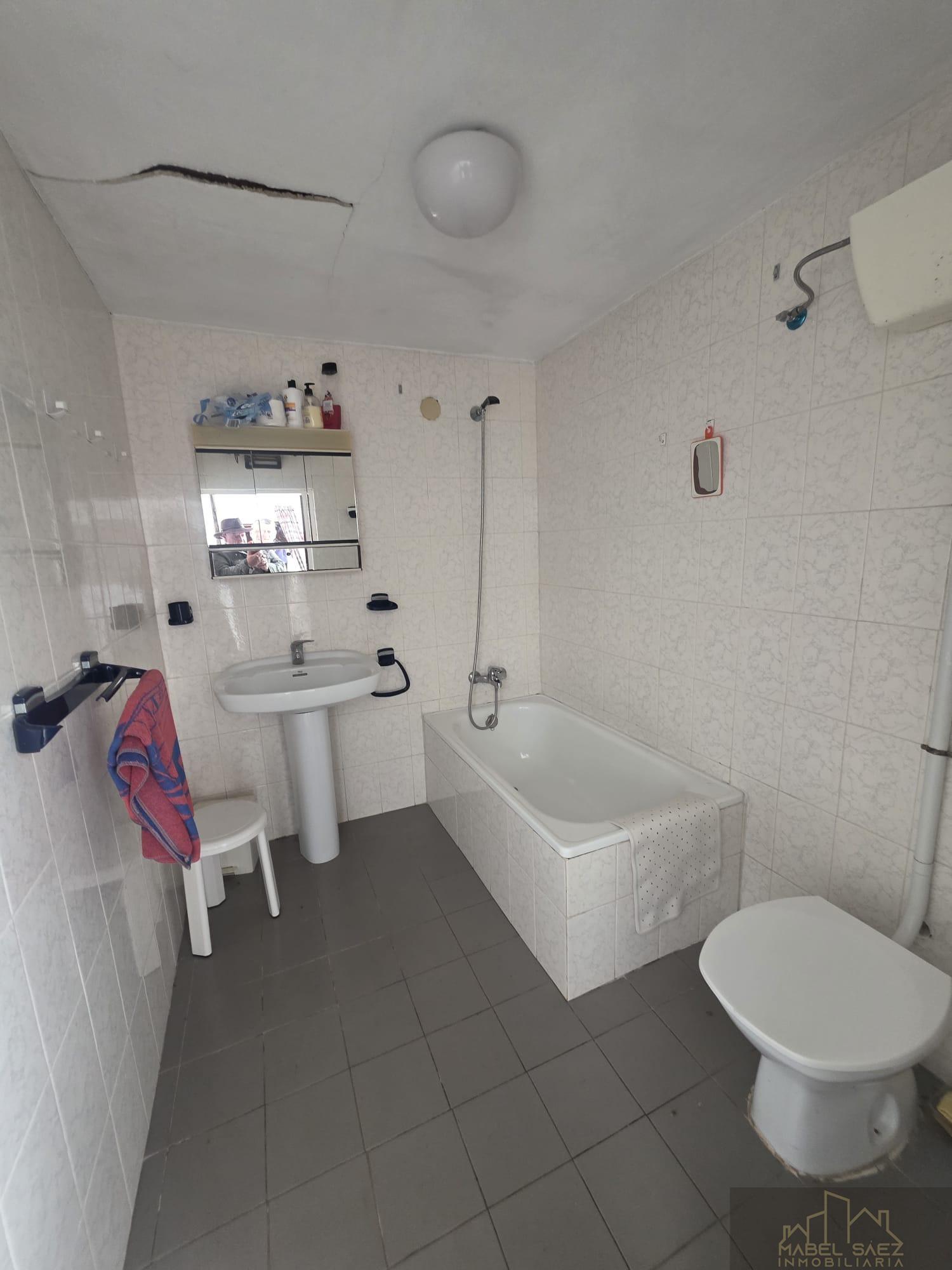 For sale of house in Malcocinado