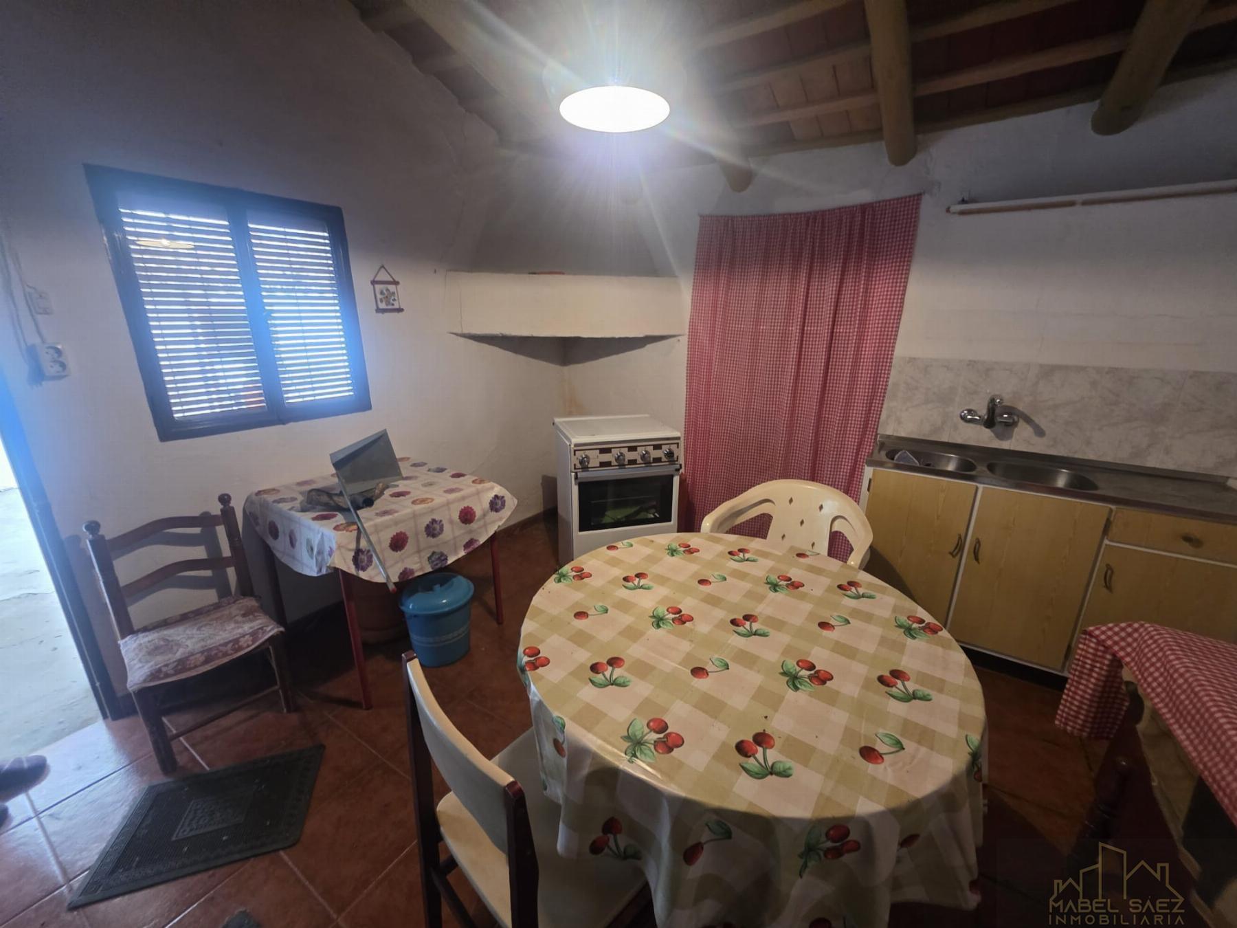 For sale of house in Malcocinado