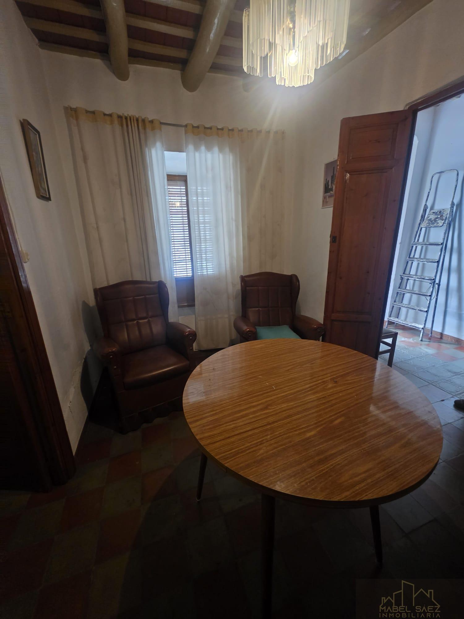 For sale of house in Malcocinado