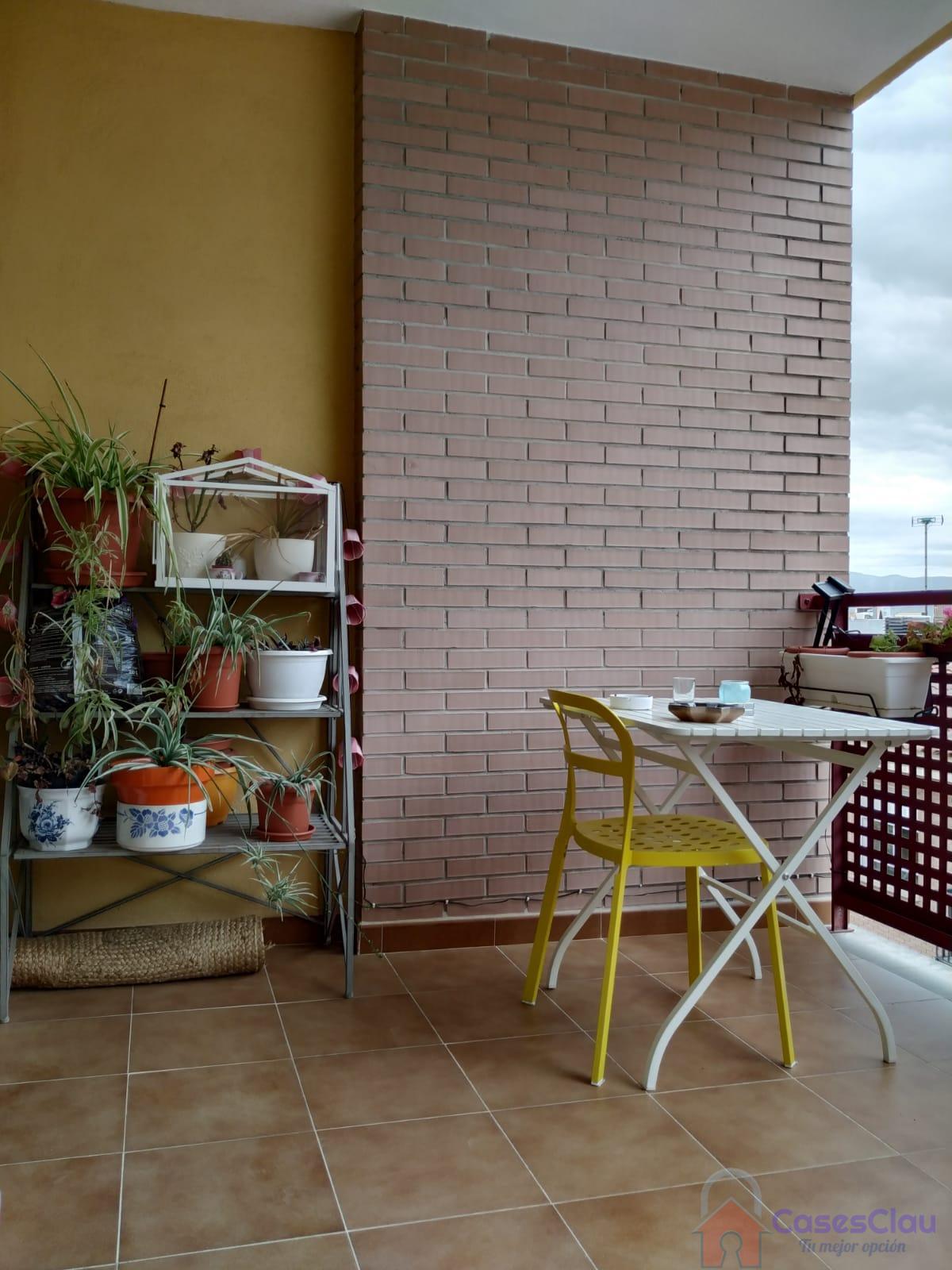 For sale of flat in Cabanes