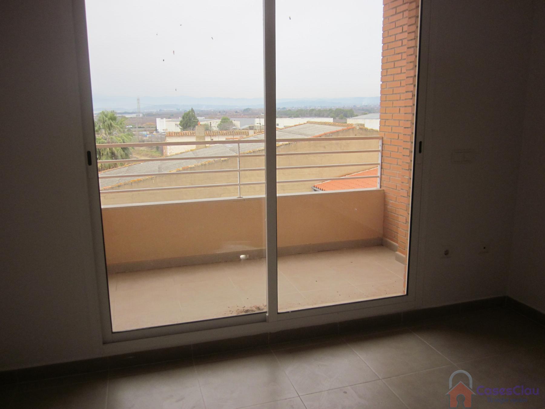 For sale of flat in Cabanes
