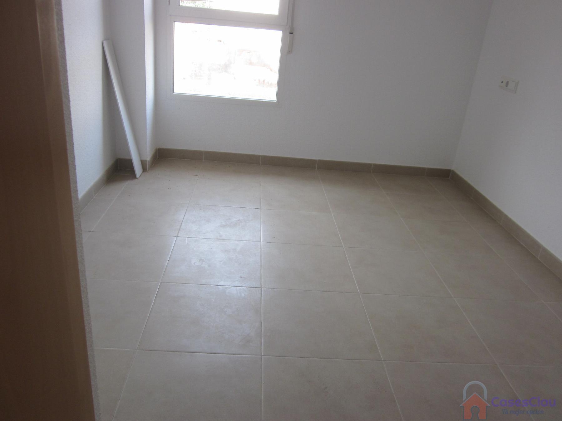 For sale of flat in Cabanes