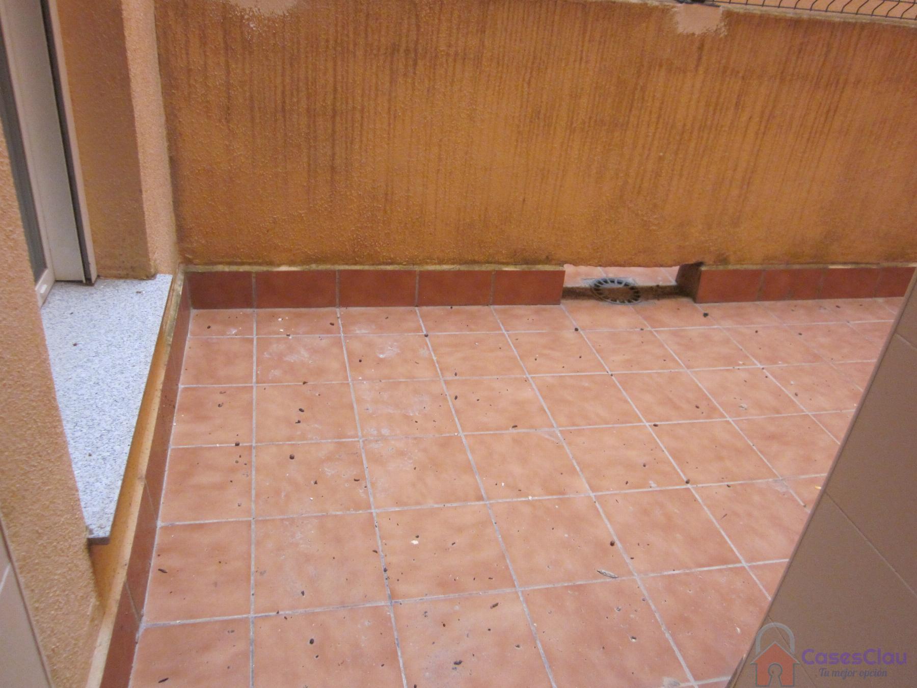 For sale of flat in Cabanes