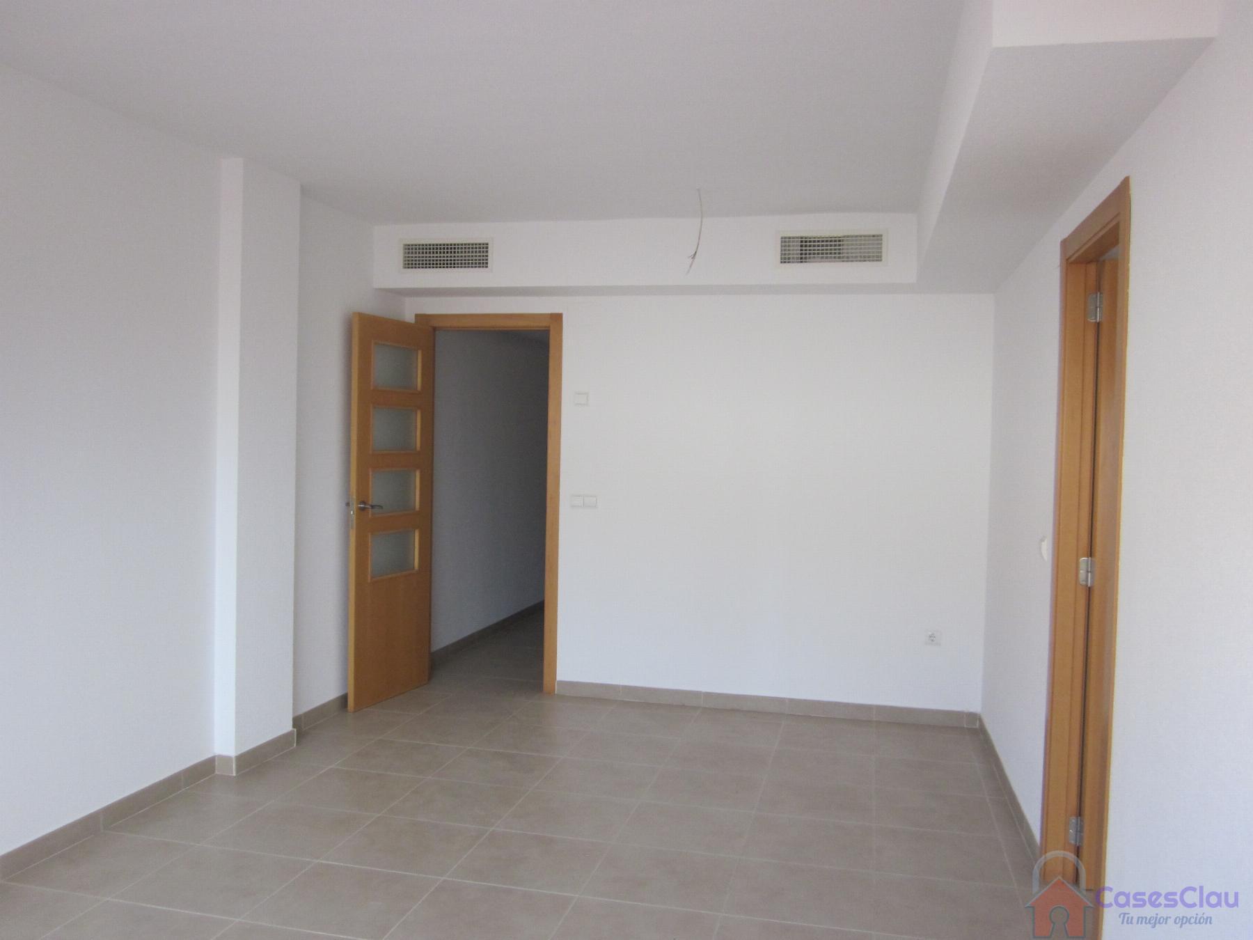 For sale of flat in Cabanes
