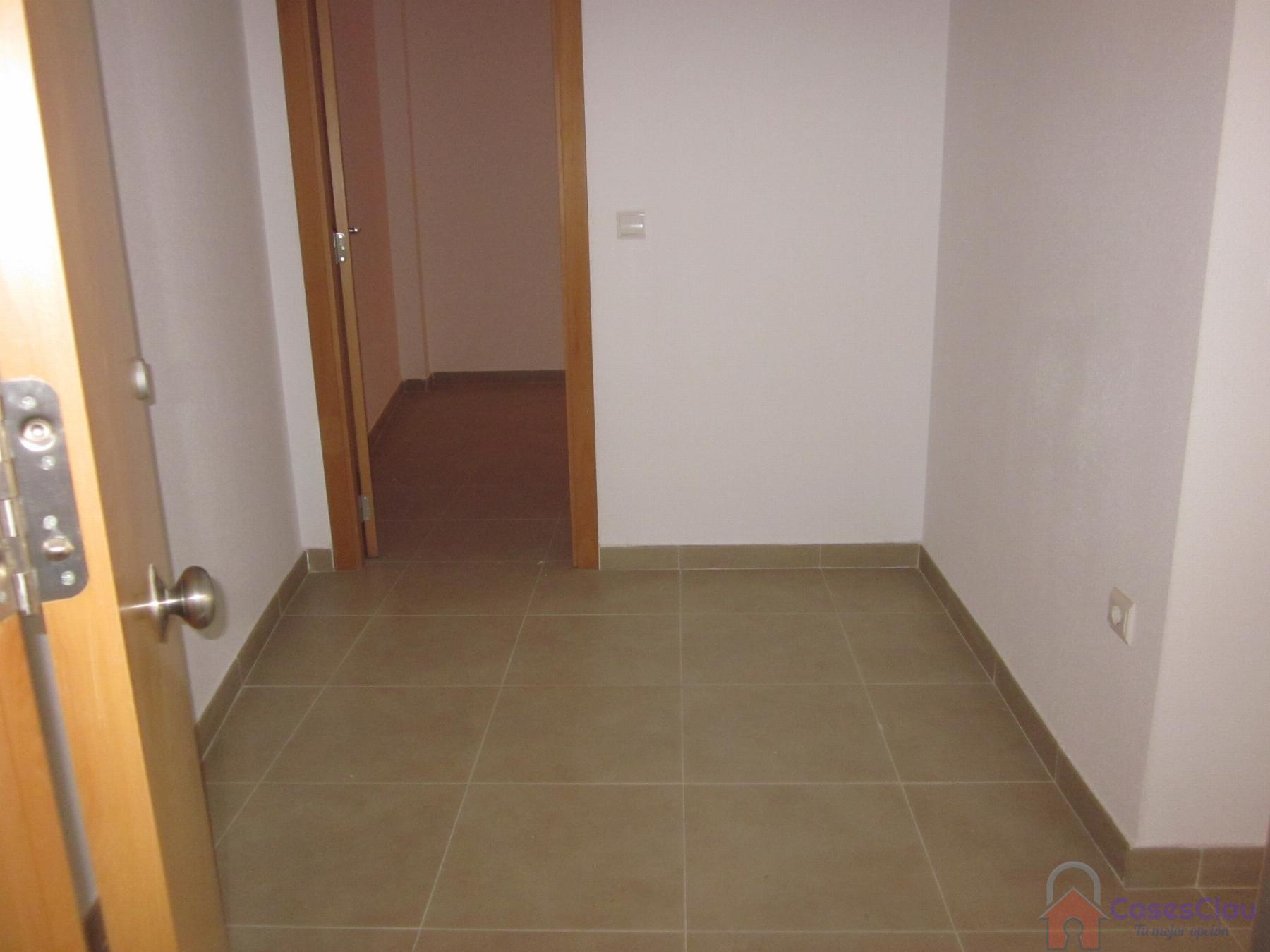 For sale of flat in Cabanes