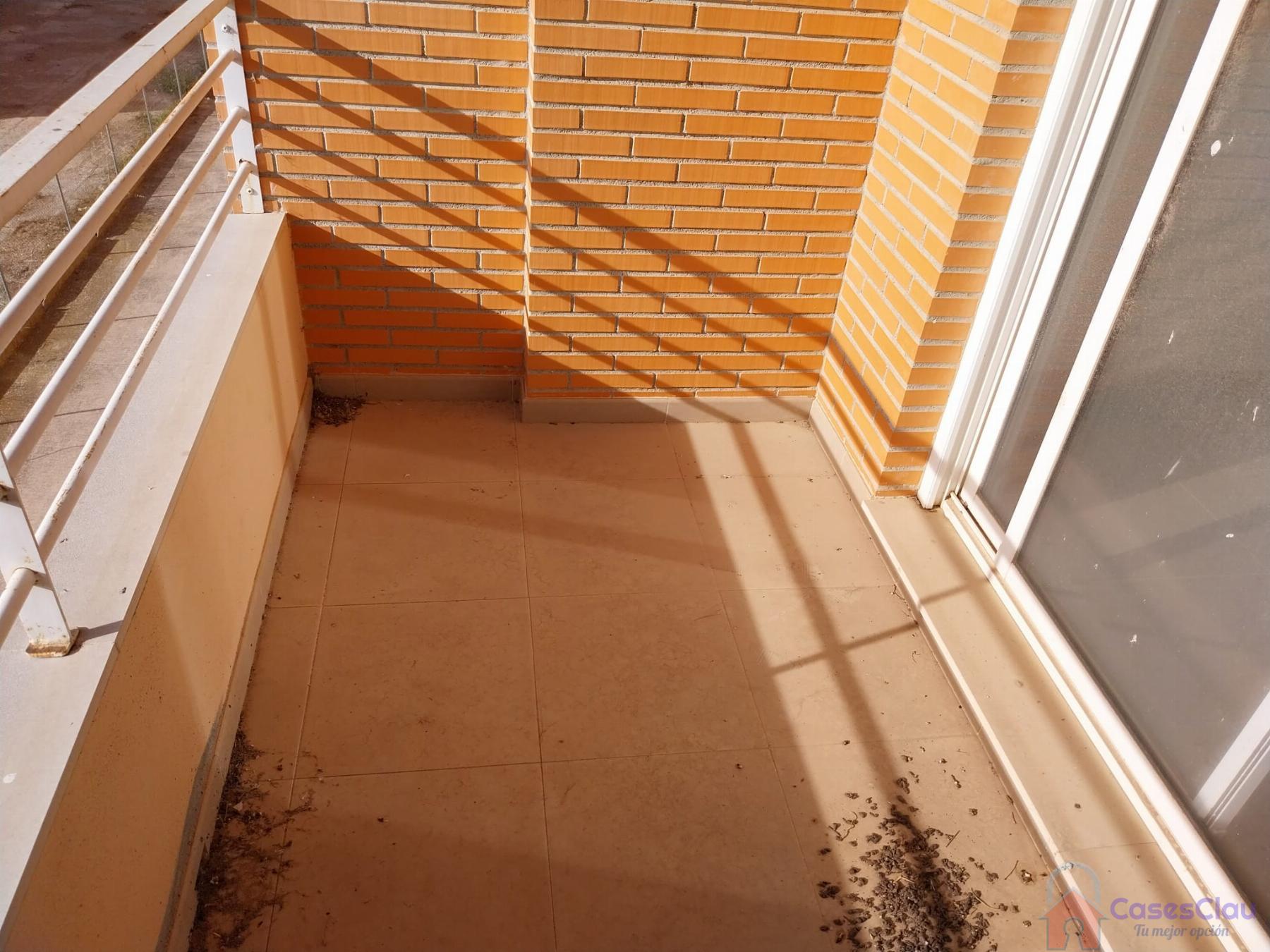 For sale of flat in Cabanes