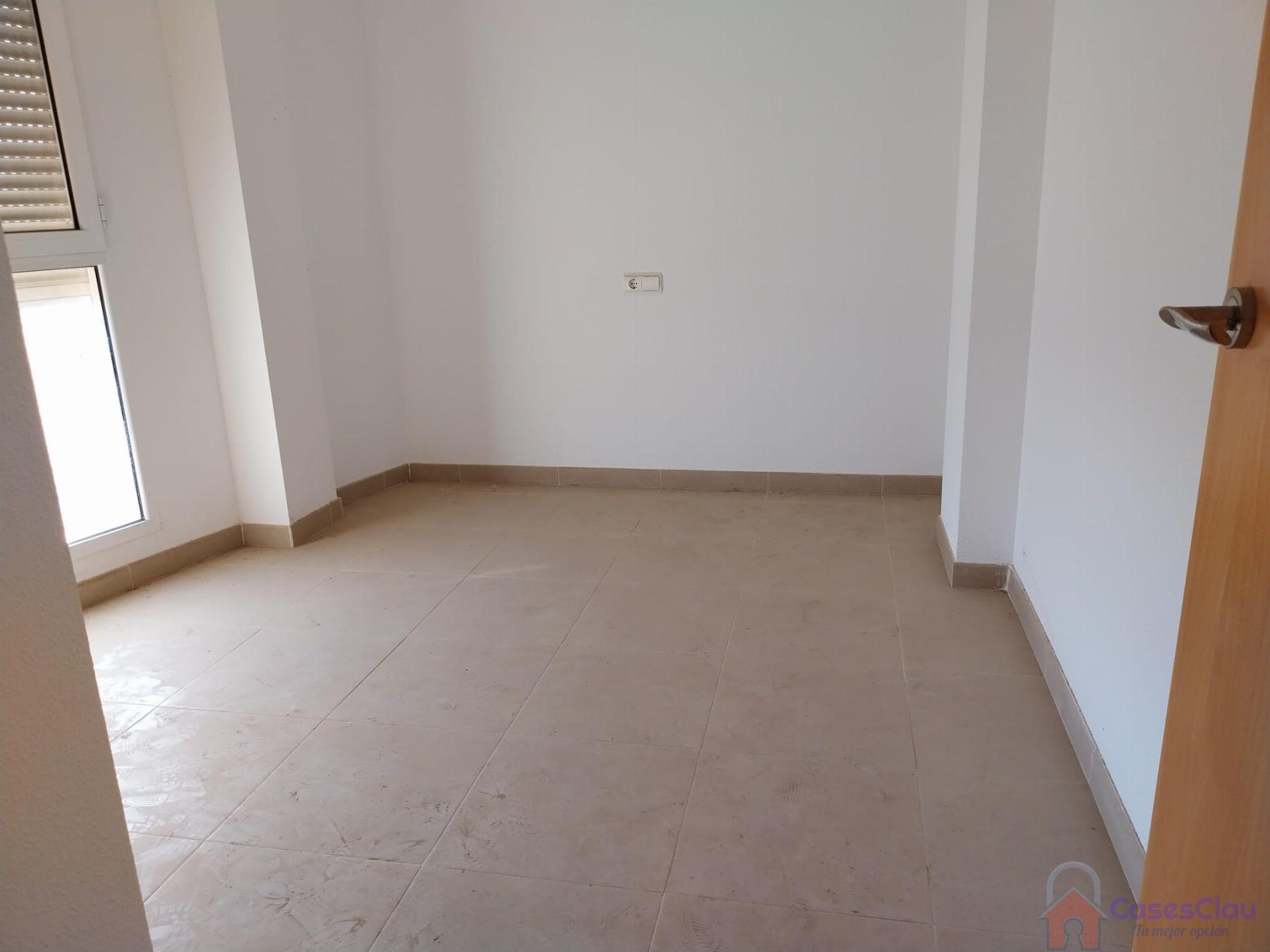 For sale of flat in Cabanes