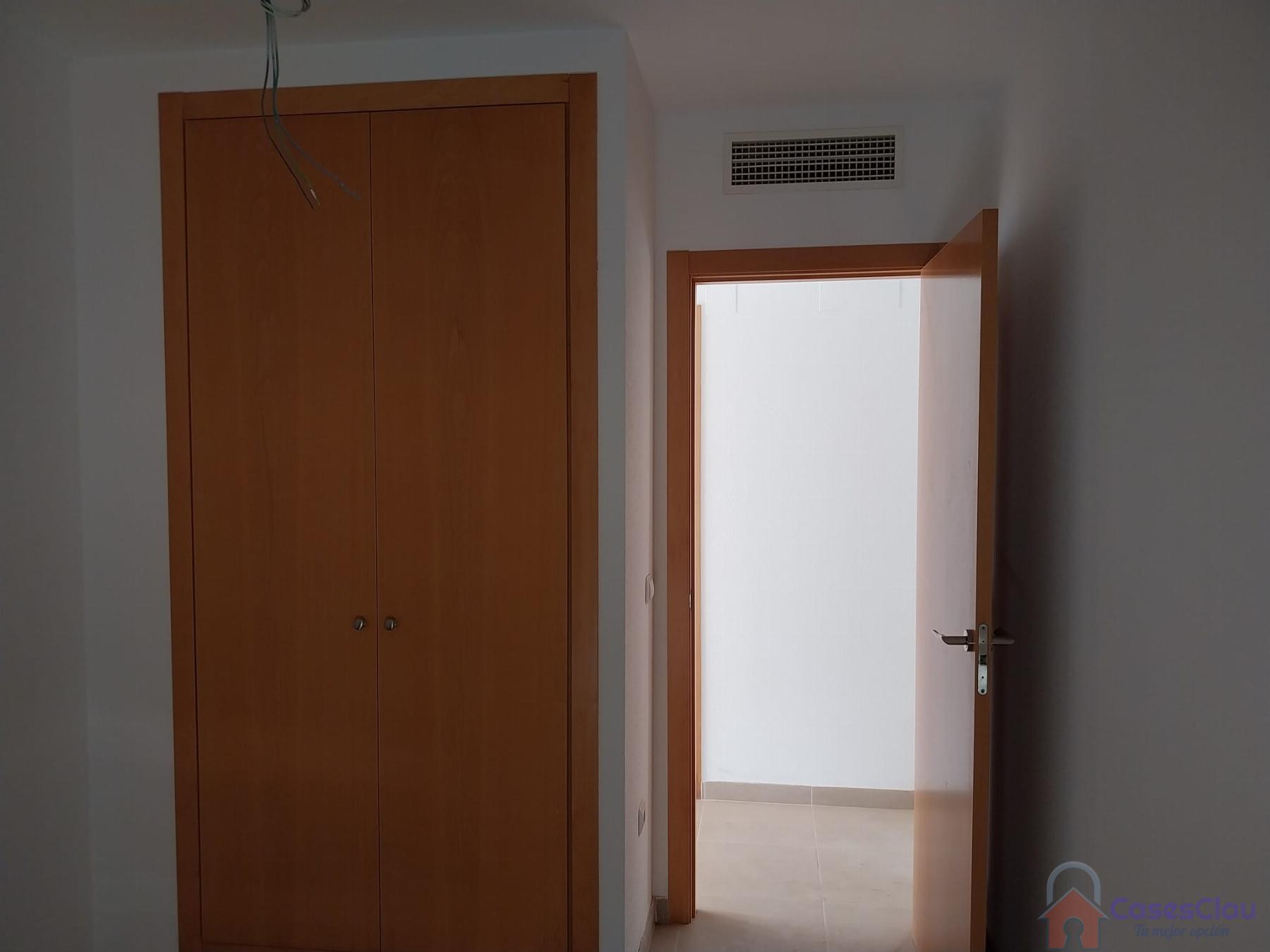 For sale of flat in Cabanes