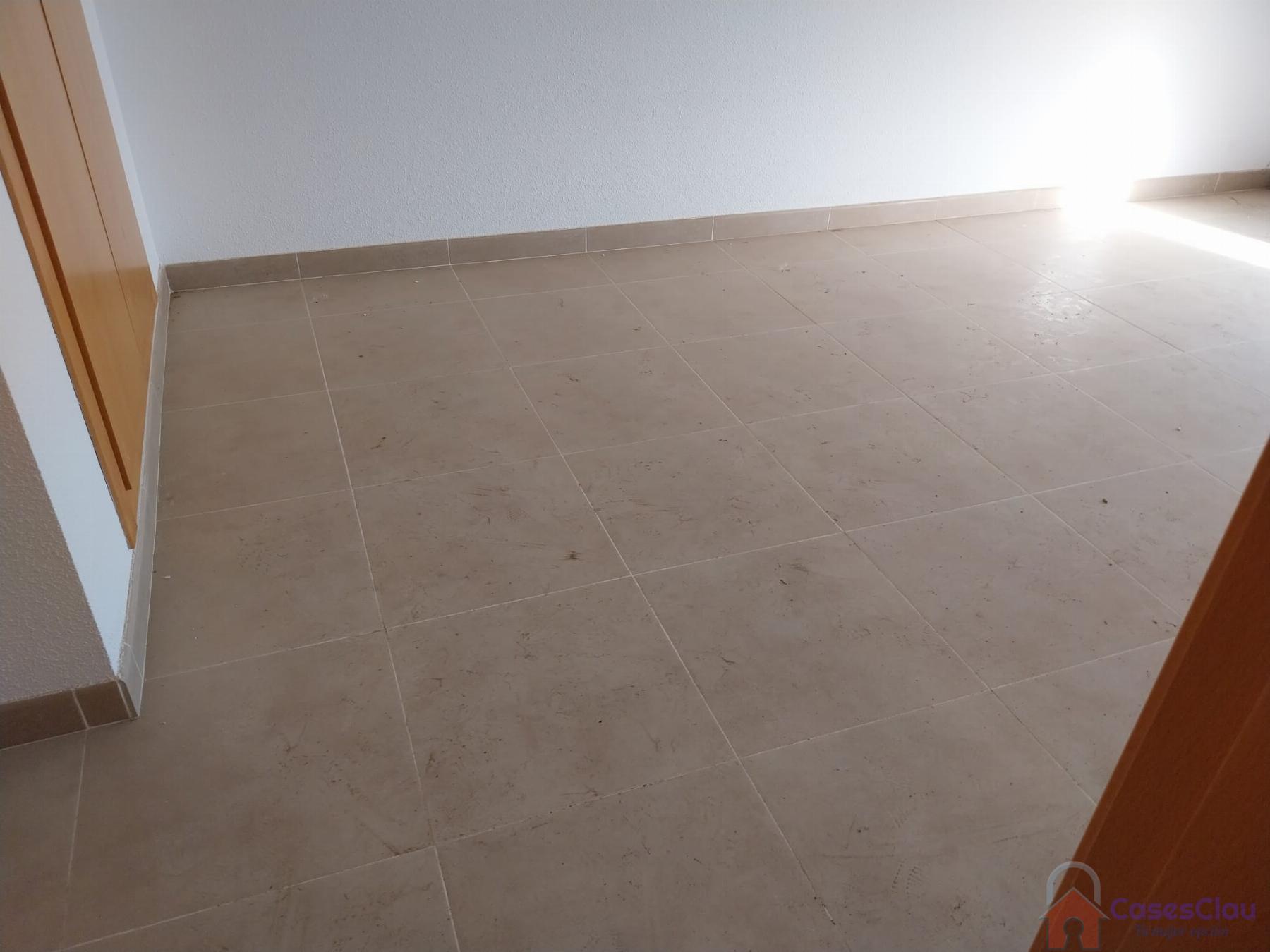 For sale of flat in Cabanes