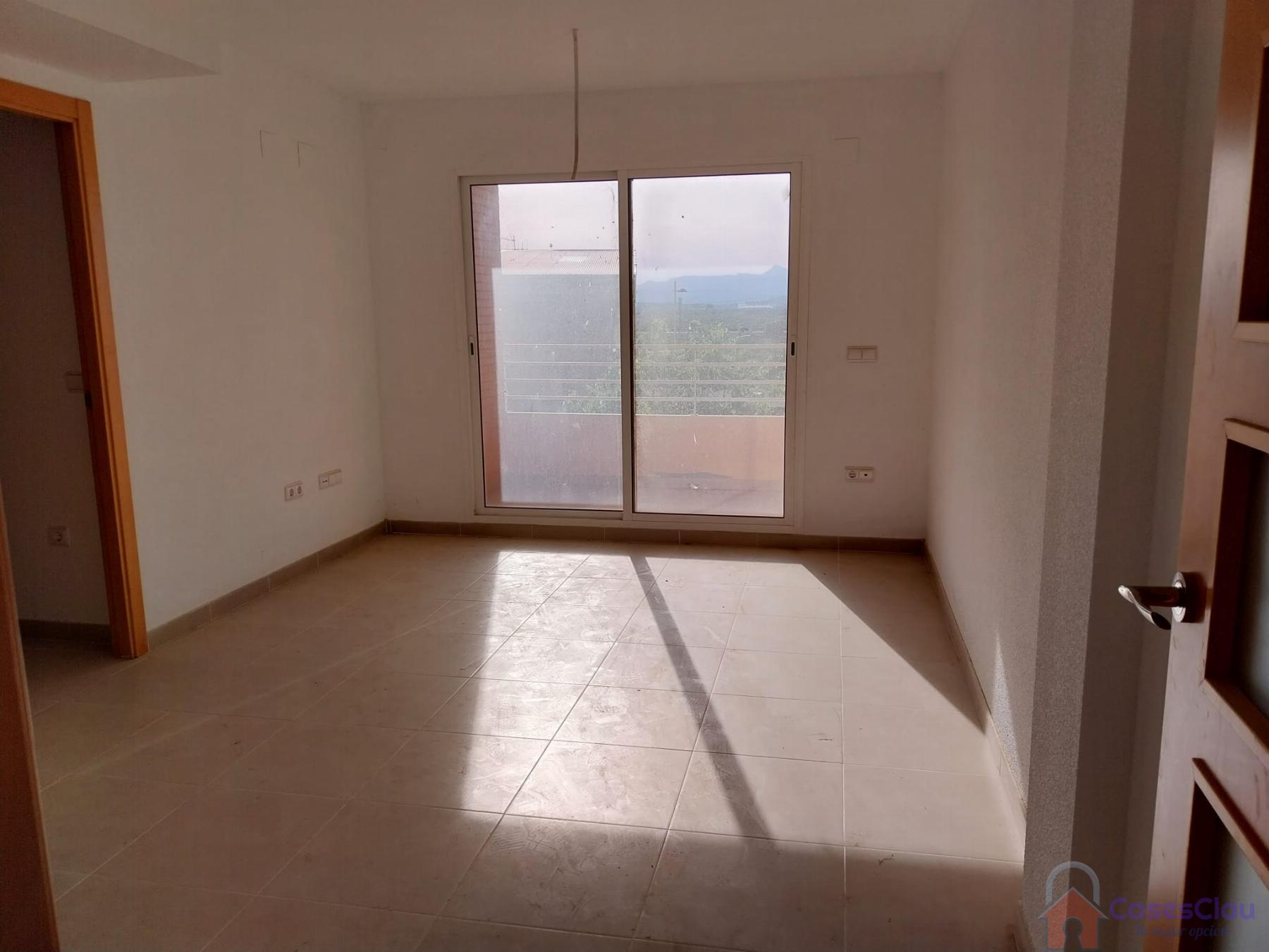 For sale of flat in Cabanes