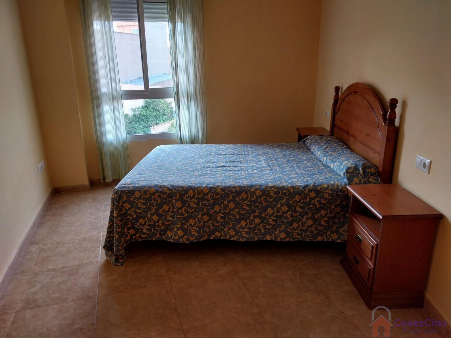 For sale of flat in Cabanes