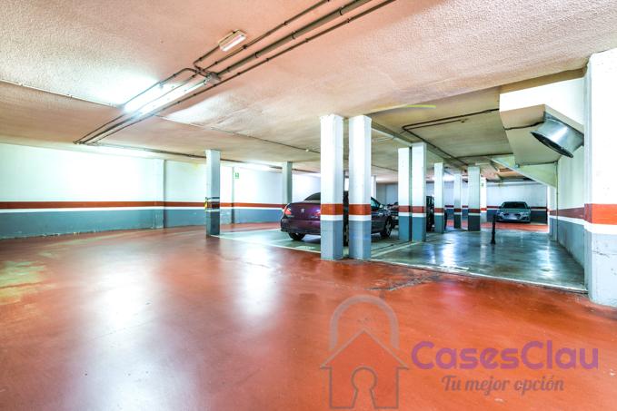 For sale of garage in Castellón