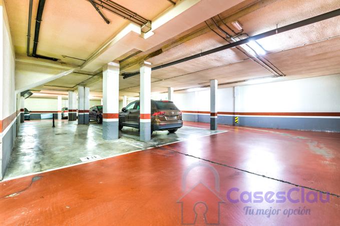 For sale of garage in Castellón