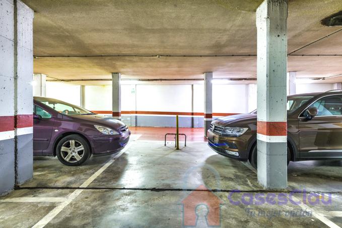 For sale of garage in Castellón