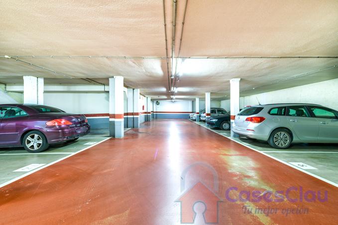 For sale of garage in Castellón