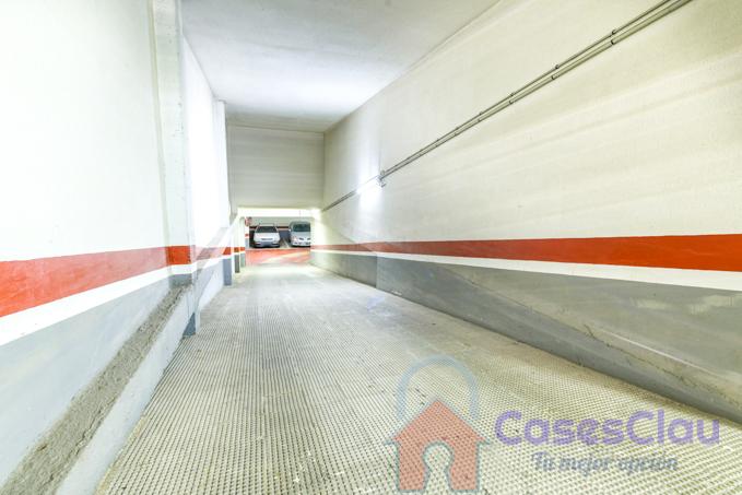 For sale of garage in Castellón