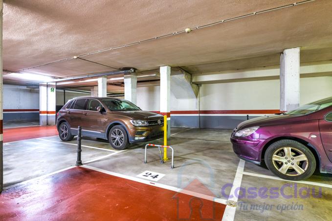 For sale of garage in Castellón