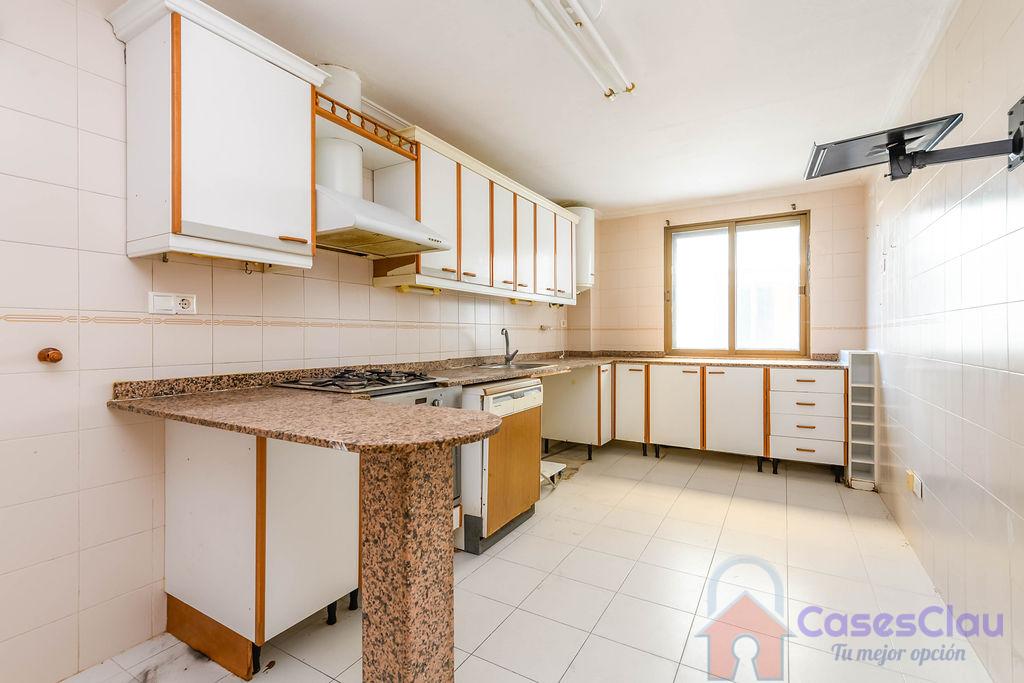 For sale of flat in Oropesa del Mar
