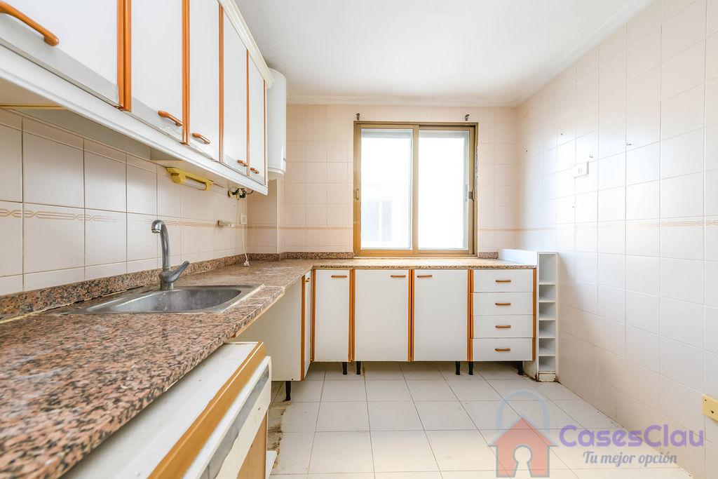 For sale of flat in Oropesa del Mar