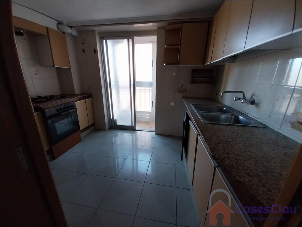 For sale of flat in Castellón