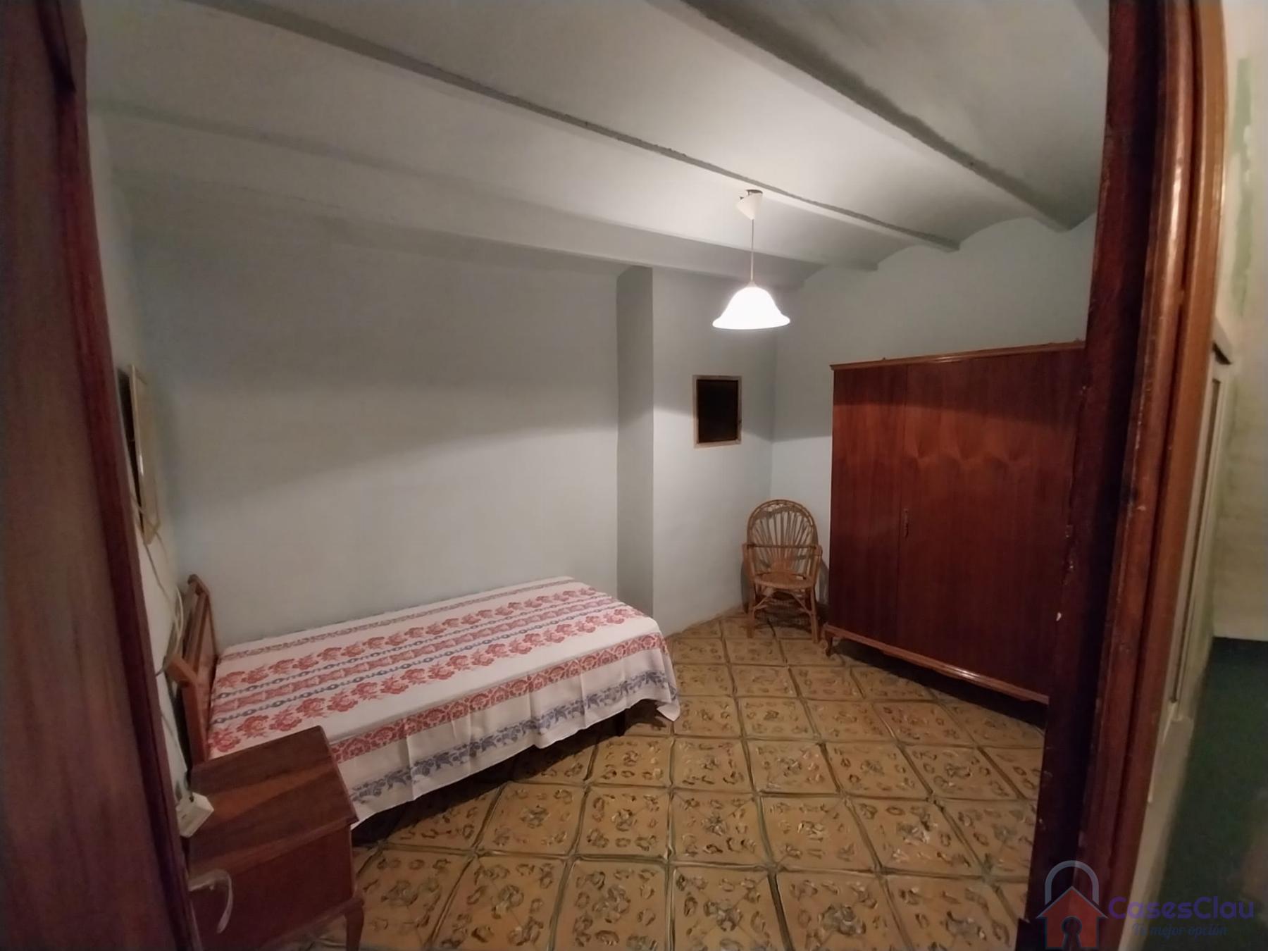 For sale of house in Cabanes