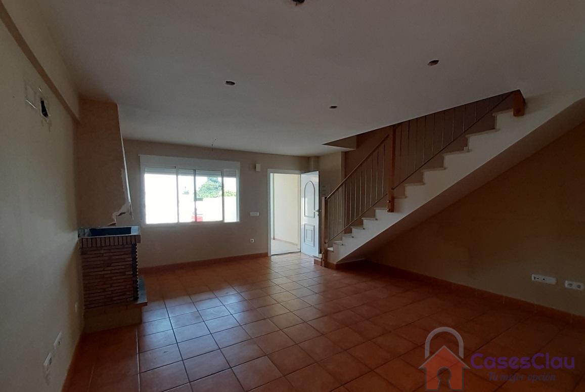 For sale of chalet in Almazora