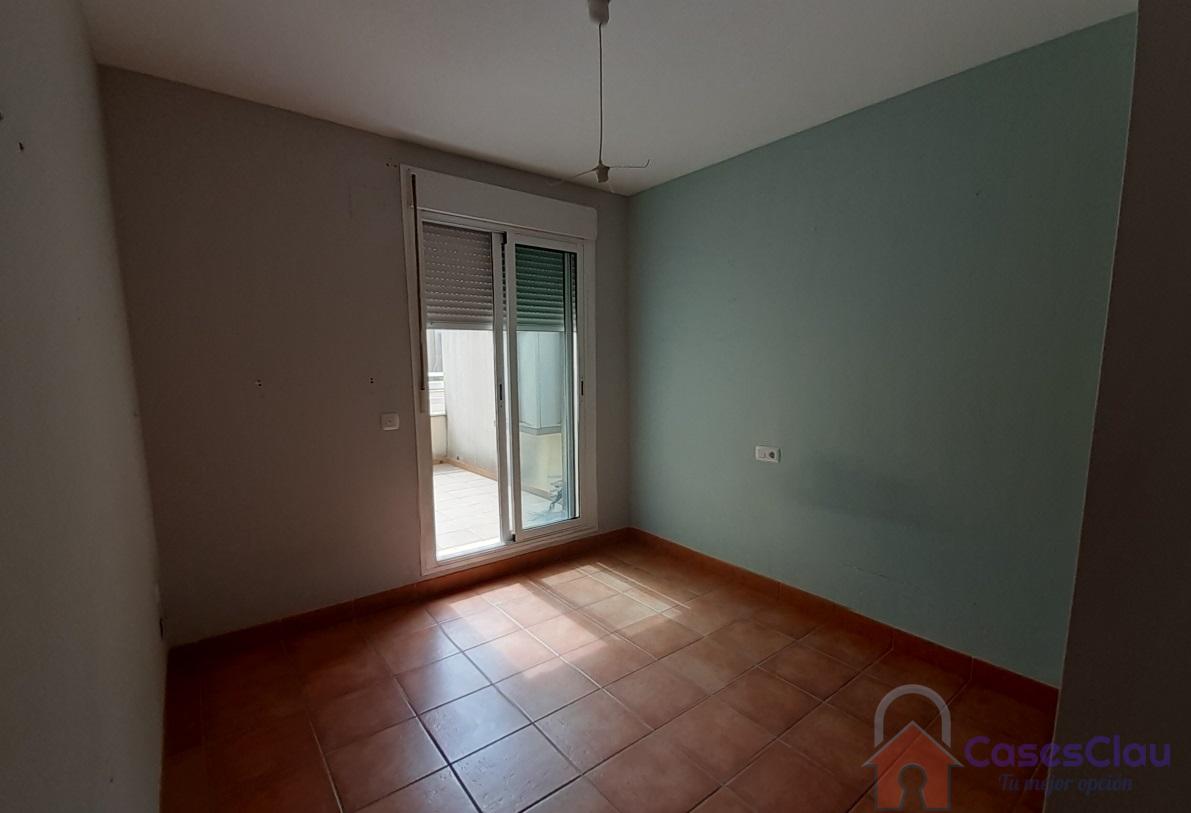 For sale of chalet in Almazora