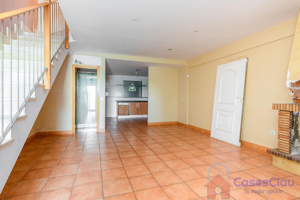 For sale of chalet in Almazora
